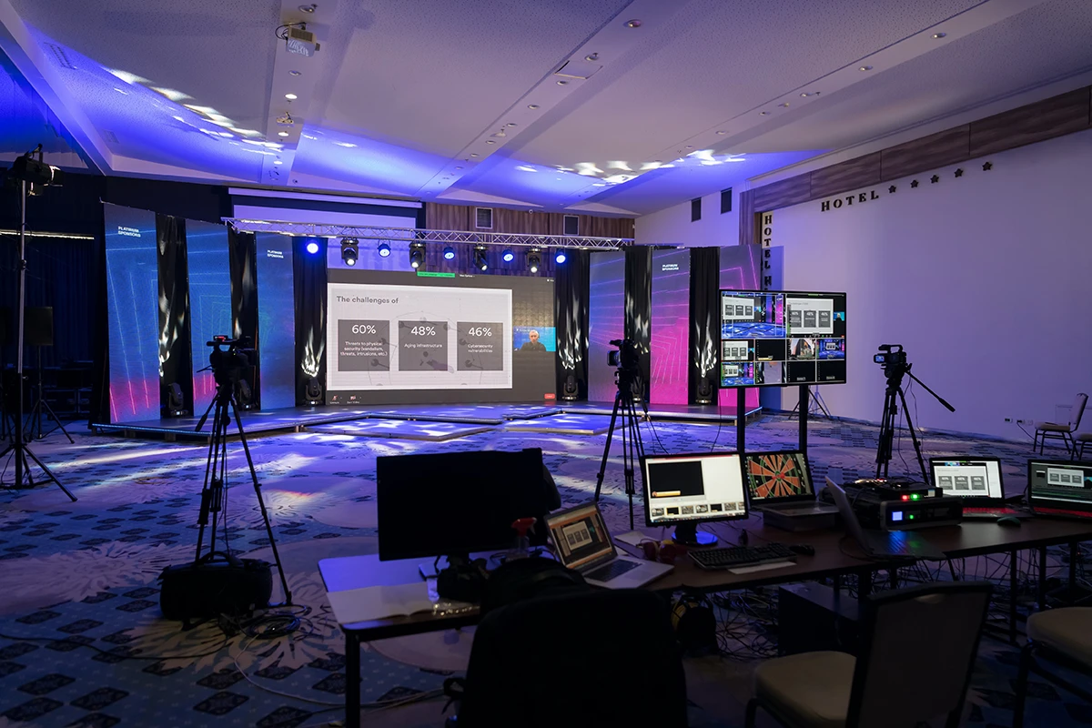 Internet streaming broadcast hybrid events setup